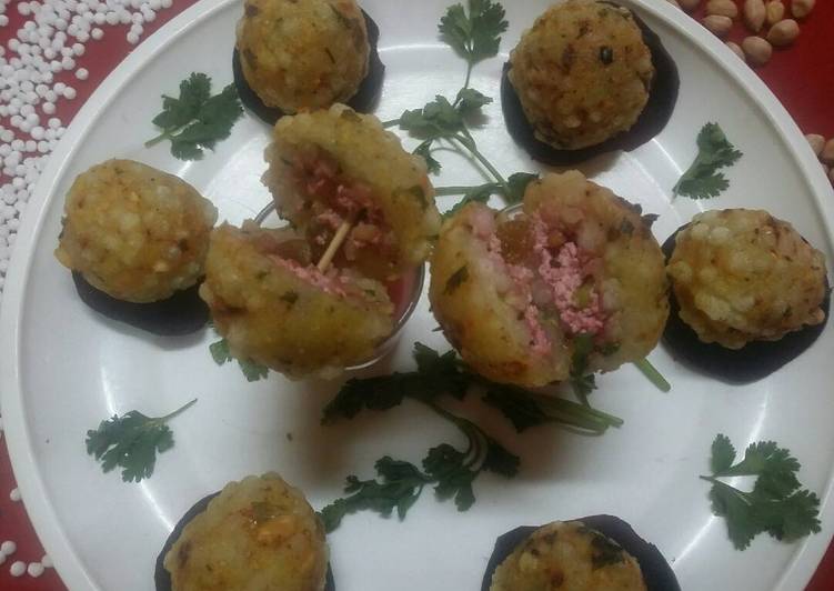 Beetroot Paneer Stuffed Sagoo Bombs