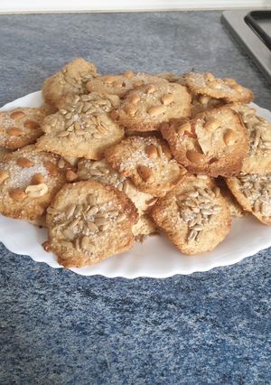 Una foto de Galletitas saladas de cacahuete y pipas