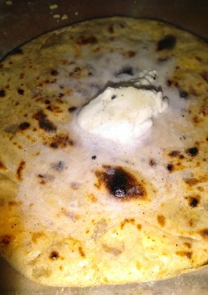 A picture of Paneer and onion ka Parantha.