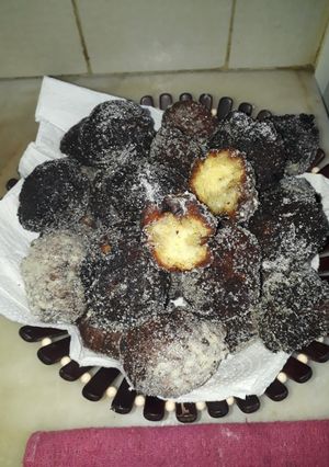 Una foto de Buñuelos con bananas 😋