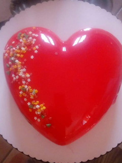 Foto di Cuore di cioccolato e lamponi