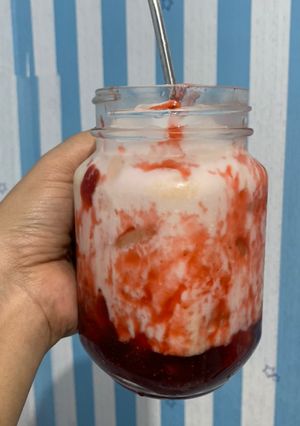 Foto resep Susu Strawberry Korea