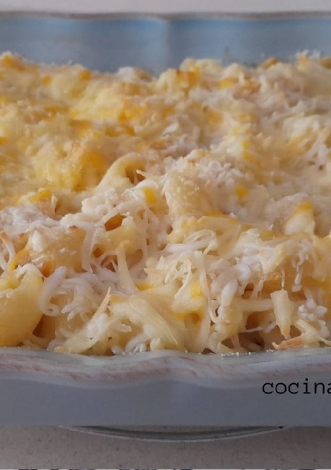 Una foto de Macarrones con queso  "Mac and cheese"