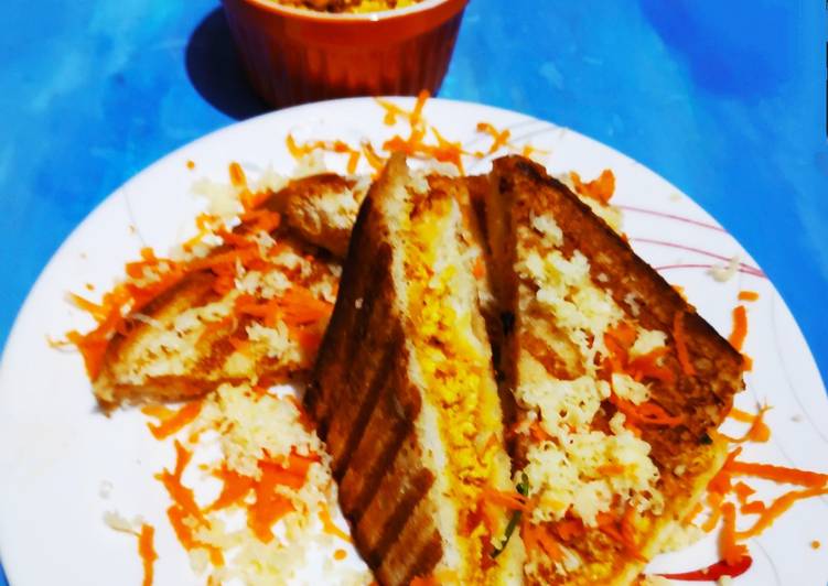 Recipe of Quick Paneer Bhurji Grilled Sandwiches