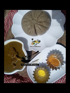 A picture of Guinea corn tuwo with boaboo soup.