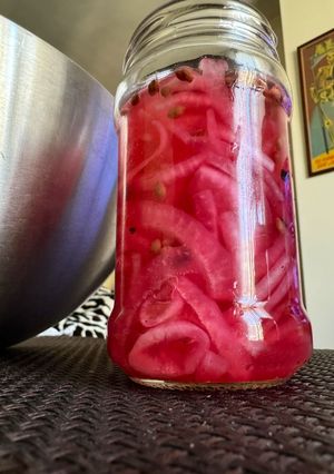 Una foto de Cebolla morada encurtida (Apta fase2)