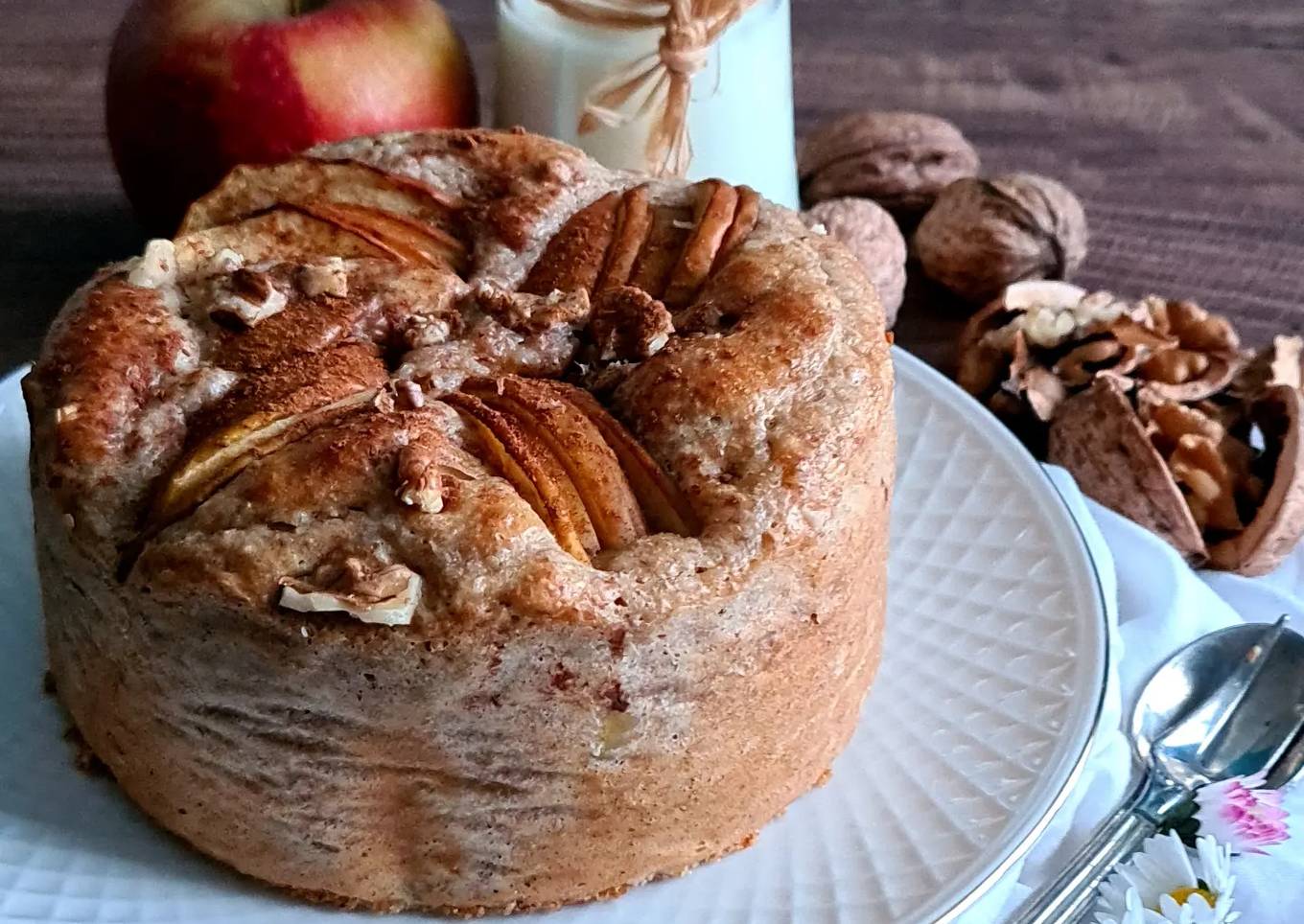 Moelleux aux pommes cannelle et noix !!!