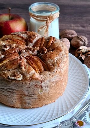 Une photo de Moelleux aux pommes cannelle et noix !!!