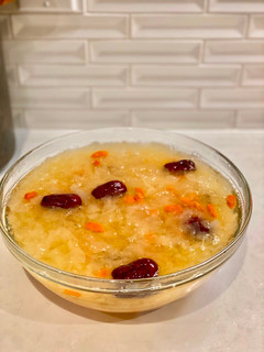 枸杞紅棗銀耳湯 的食譜成品照片