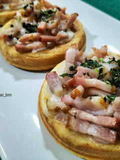 Una foto de Tortitas de bacon y queso en airfryer