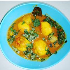 A picture of Egg Curry.