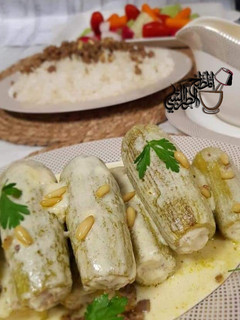 A picture of Zucchini in yogurt.