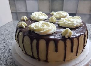 Una foto de Drip Cake de chocolate