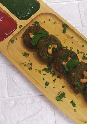 A picture of Hara Bhara kabab.