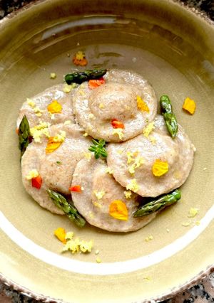 A picture of Gnocchi/Ravioli with Asparagus and Goat Robiola.
