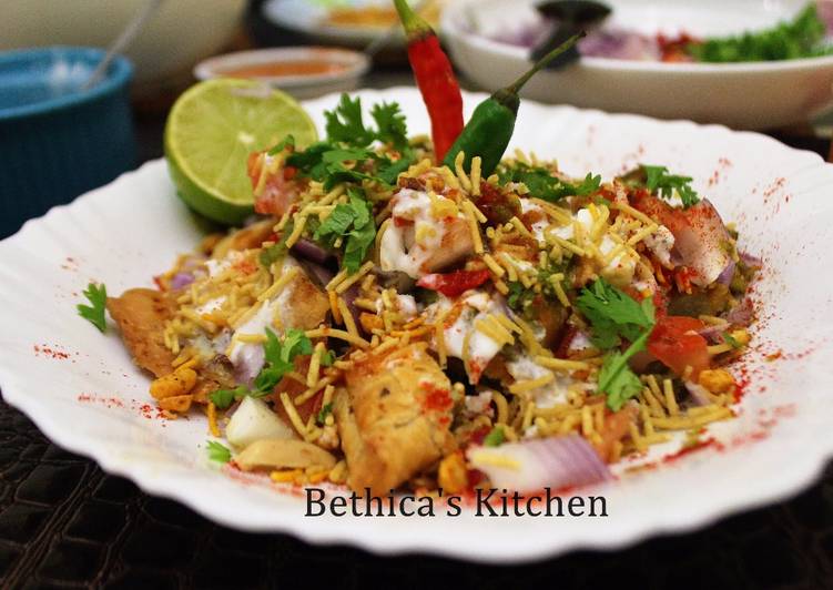 Recipe of Quick Samosa Chaat