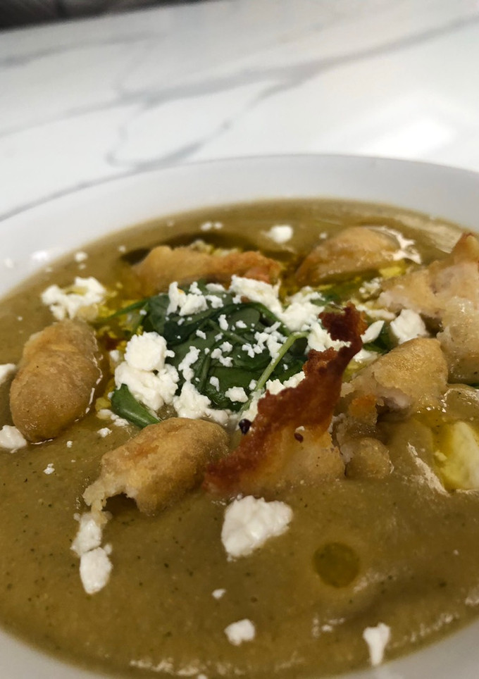 Una foto de Crema de garbanzos, papa y calabacín