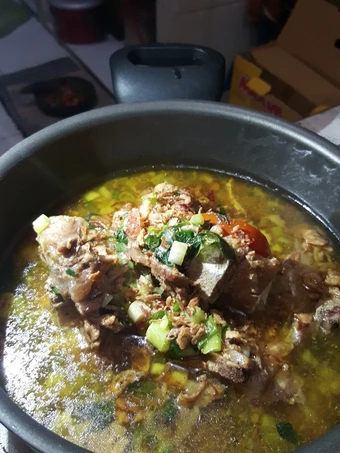 Langkah Mudah untuk Menyiapkan Resep Sop buntut sapi/tulang iga sapi sederhana ala keluarga mch yang Sempurna