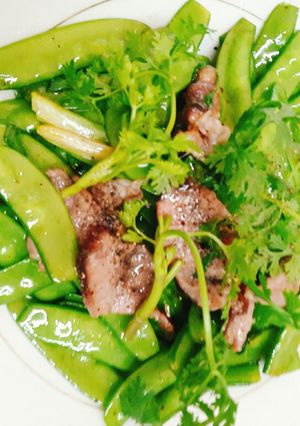Hình của món Đậu hòa lan xào thịt.