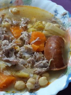 Una foto de Sopa de garbanzos plato único