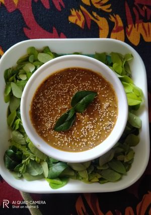 A picture of Spicy garlic chutney.