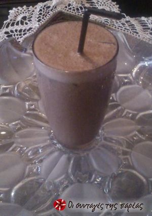 Φωτογραφία της συνταγής Ρόφημα smoothie σοκολάτα-μπανάνα