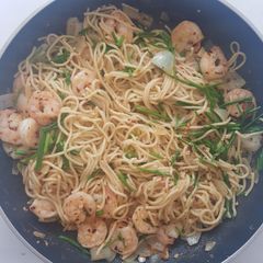 Shrimp and garlic noodles A picture of Shrimp and garlic noodles.