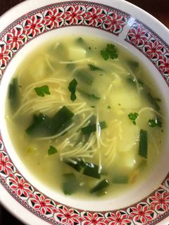 صورة لوصفة شوربة شعيريه وبطاطا