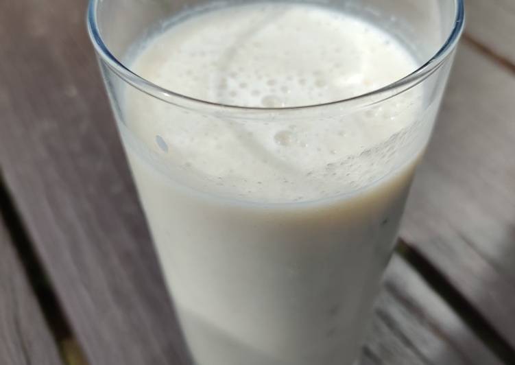 Recipe of Speedy Banana milkshake