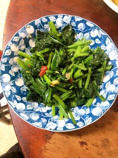 蒜炒菠菜 的食譜成品照片