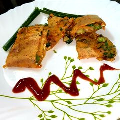 A picture of Green onion moong dal chilla.