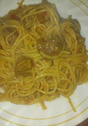 A picture of Meat with spaghetti.