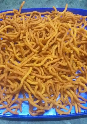 क्रिस्पी आलू भुजिया (crispy aloo bhujiya recipe in Hindi) रेसिपी मुख्य फोटो