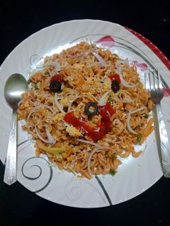 এগ ভেজিটেবল চিজ পাস্তা (Egg vegetables cheese pasta recipe in bengali) রেসিপির প্রধান ছবি