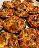 Berenpizza: mini pizzas de berenjena con mozzarella, tomate y bacon🧡
