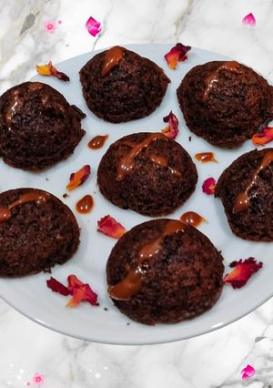 A picture of Hershey's Chocolate & Cocoa Mini Cake.
