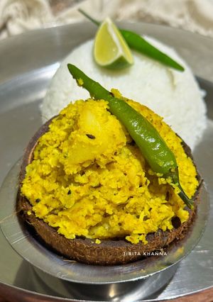 A picture of Thakurbari special Narkel Aloo Chorchori.