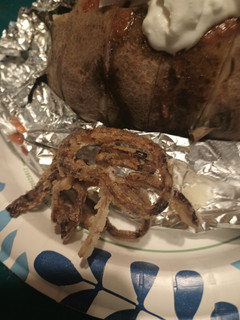 A picture of Onion Crisp.