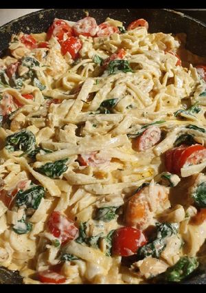Une photo de Pasta scampi e salmon alla VAPIANO 🍝🦐