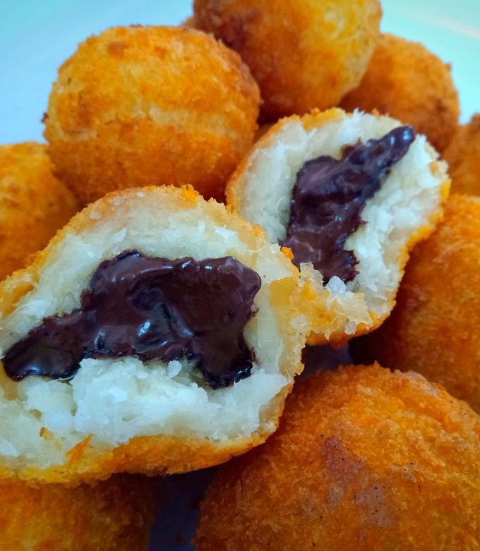 Qora tanlilar eshakda sikishadi va u yerda