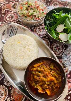 عکسی از دستور خورشت لوبیا سبز مجلسی و خوشمزه با هویج😋