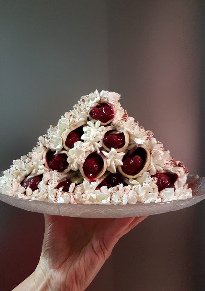 Una foto de Tarta Pirámide de Moldavia...ó Guguta Cusma Cake!!!