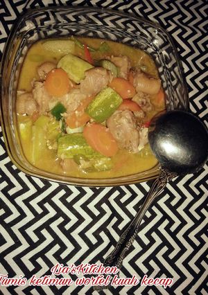 Foto resep Tumis ketimun wortel kuah kecap endezzz😁