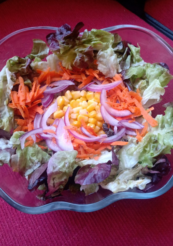 Una foto de Ensalada mix con lentejas