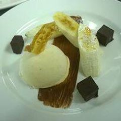 A picture of Peanut butter parfait.
