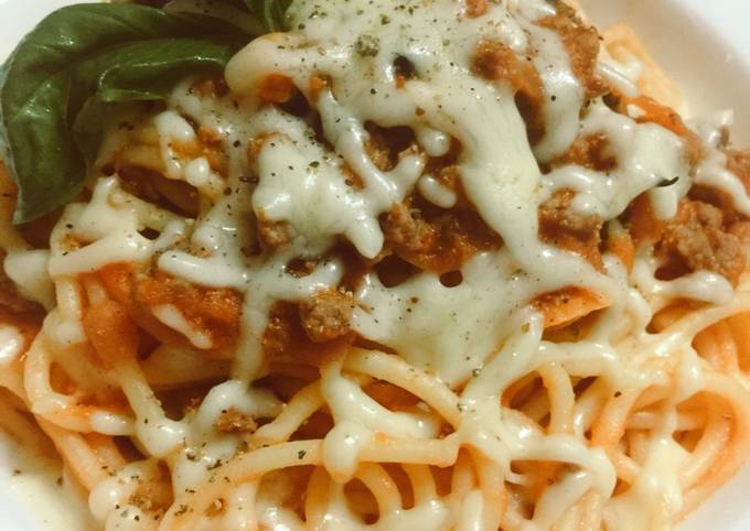 Cách làm mì Spaghetti bò băm sốt cà chua cực chuẩn vị Châu Âu
