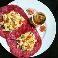 A picture of Oats Beetroot paratha and Paneer Bhurji.
