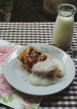 Foto resep Cina-Banana Snickers Bread Pudding