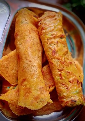 গাজরের নিরামিষ ওমলেট (Gajor er niramish omelette recipe in Bengali) রেসিপির প্রধান ছবি