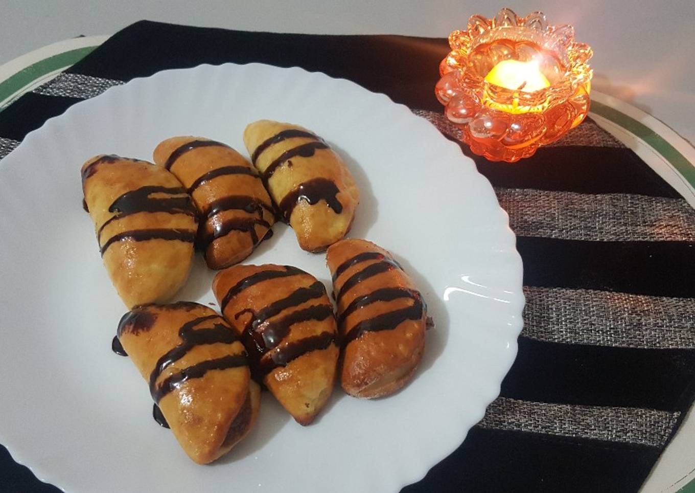 Nutella filled fatayer